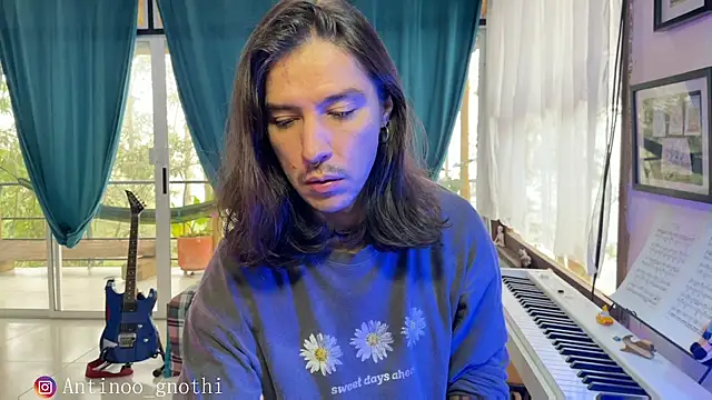 Snapshot of Antinoo_Gnothi chatting on December 11, 12:55 pm Antinoo Gnothi online show from December 11, 12:55 pm