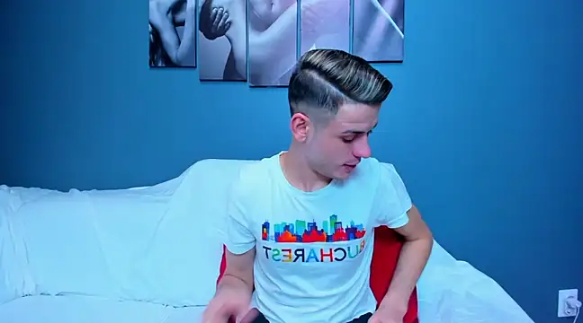 andboyfor6 online show from January 24, 6:25 pm