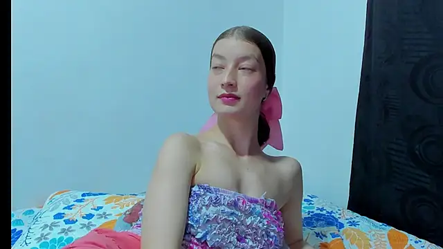 Snapshot of MiiaVolkova chatting on April 26, 12:30 am MiiaVolkova online show from April 26, 12:30 am