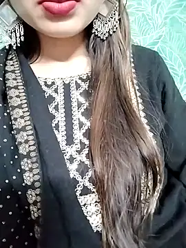 Snapshot of Noor_Darliing chatting on January 23, 6:14 pm Noor Darliing online show from January 23, 6:14 pm