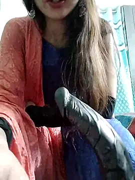 Snapshot of Noor_Darliing chatting on February 13, 3:24 pm Noor Darliing online show from February 13, 3:24 pm