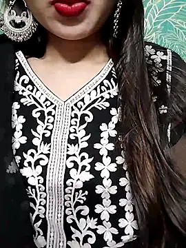 Snapshot of Noor_Darliing chatting on February 24, 6:04 pm Noor Darliing online show from February 24, 6:04 pm