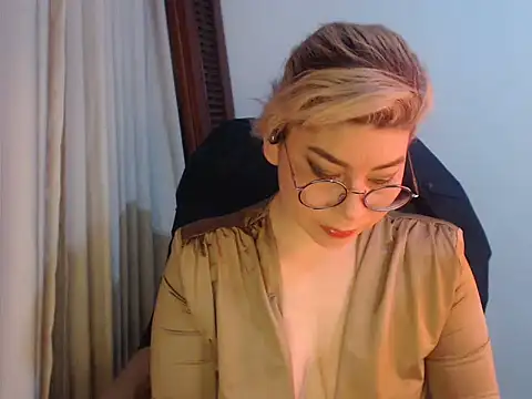 Snapshot of diane_fergusson chatting on March 24, 7:13 am diane fergusson online show from March 24, 7:13 am