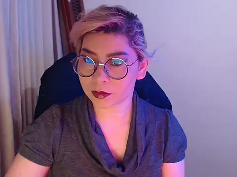 Snapshot of diane_fergusson chatting on March 30, 8:26 am diane fergusson online show from March 30, 8:26 am