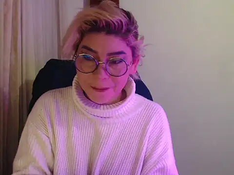 Snapshot of diane_fergusson chatting on March 31, 9:10 am diane fergusson online show from March 31, 9:10 am