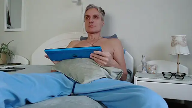 StrongBill online show from December 2, 7:14 am