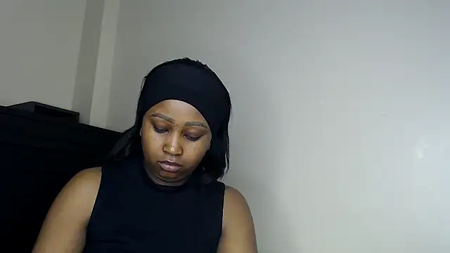 NIKKIE LOVE online show from April 13, 9:31 pm