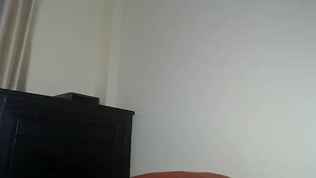 Snapshot of NIKKIE_LOVE chatting on April 28, 9:03 am NIKKIE LOVE online show from April 28, 9:03 am