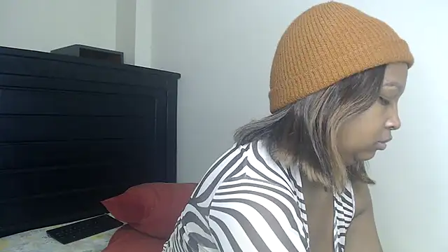 Snapshot of NIKKIE_LOVE chatting on April 30, 10:14 pm NIKKIE LOVE online show from April 30, 10:14 pm