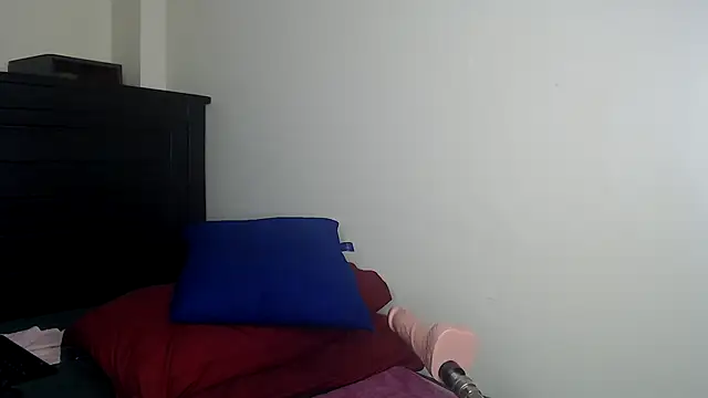 Snapshot of NIKKIE_LOVE chatting on May 15, 6:48 pm NIKKIE LOVE online show from May 15, 6:48 pm