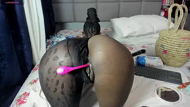 suhaila suus online show from March 5, 1:12 am