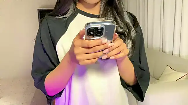 Snapshot of Nisha2708 chatting on February 2, 5:59 pm Nisha2708 online show from February 2, 5:59 pm