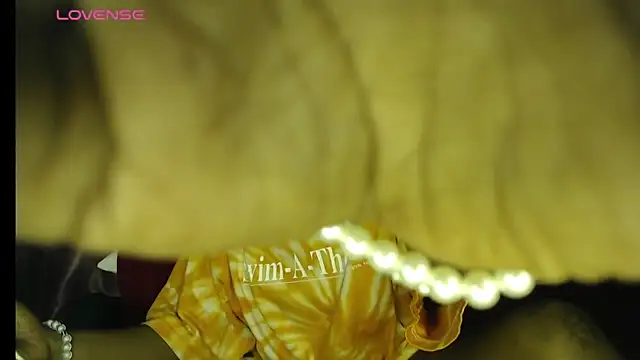 Snapshot of sexycabdy chatting on December 24, 7:44 pm sexycabdy online show from December 24, 7:44 pm