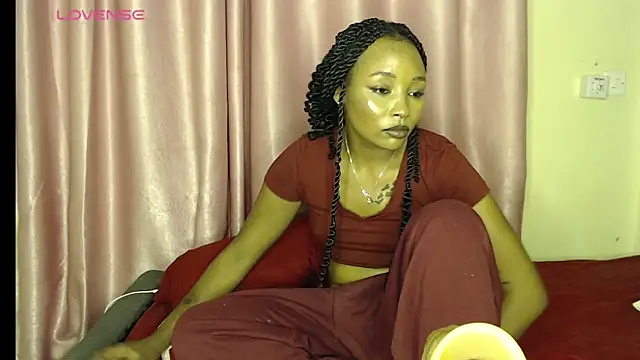 Snapshot of sexycabdy chatting on February 8, 8:32 pm sexycabdy online show from February 8, 8:32 pm