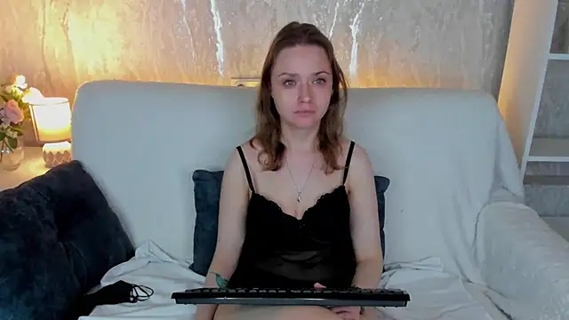 Snapshot of Linda_Bryant chatting on May 15, 11:56 pm Linda Bryant online show from May 15, 11:56 pm