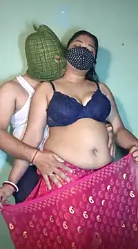 Snapshot of hotty_Sexy-couple chatting on March 18, 5:31 am hotty Sexy-couple online show from March 18, 5:31 am