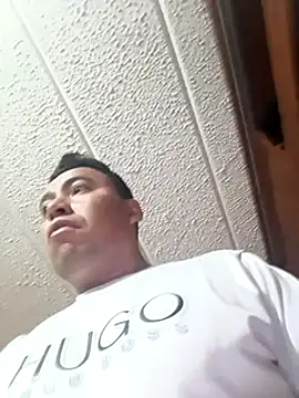 Snapshot of Diego_leon27 chatting on January 21, 2:33 am Diego leon27 online show from January 21, 2:33 am