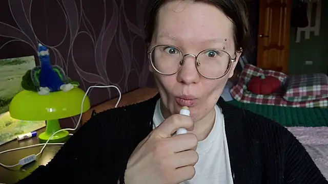 MiriamOr online show from April 18, 7:45 am