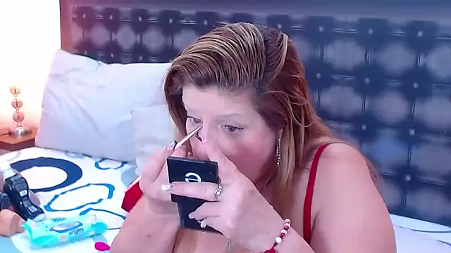 Snapshot of sandra_20 chatting on October 25, 11:07 am sandra 20 online show from October 25, 11:07 am