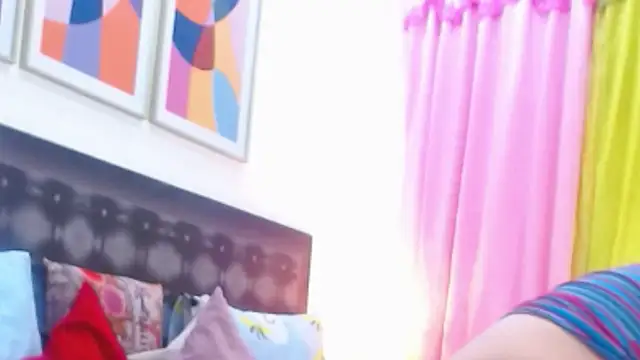 Snapshot of sandra_20 chatting on November 9, 10:57 am sandra 20 online show from November 9, 10:57 am