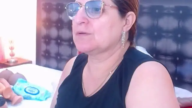 Snapshot of sandra_20 chatting on November 19, 10:48 am sandra 20 online show from November 19, 10:48 am