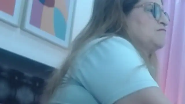 Snapshot of sandra_20 chatting on November 25, 11:32 am sandra 20 online show from November 25, 11:32 am