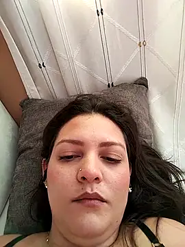 Snapshot of Mia_Hampton chatting on September 28, 12:43 pm Mia Hampton online show from September 28, 12:43 pm