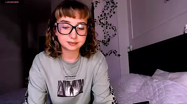 Snapshot of Cosmo_Riri chatting on December 22, 7:00 am Cosmo Riri online show from December 22, 7:00 am