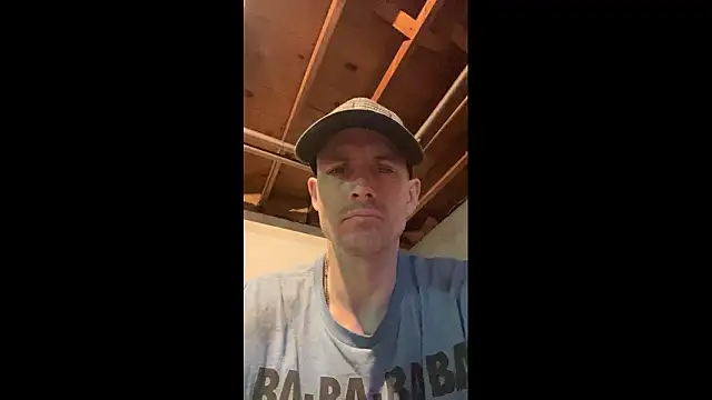 Snapshot of KBONE36 chatting on February 20, 7:54 am KBONE36 online show from February 20, 7:54 am