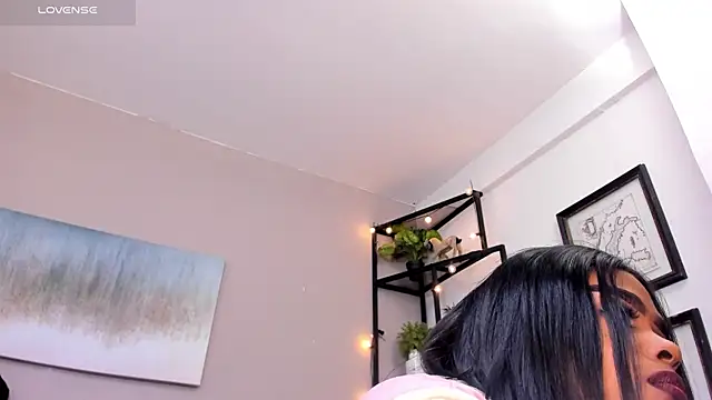 Briana Wells  online show from March 26, 12:33 pm