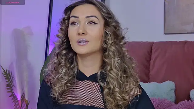 Snapshot of NicolLopeze chatting on November 7, 9:09 am NicolLopeze online show from November 7, 9:09 am