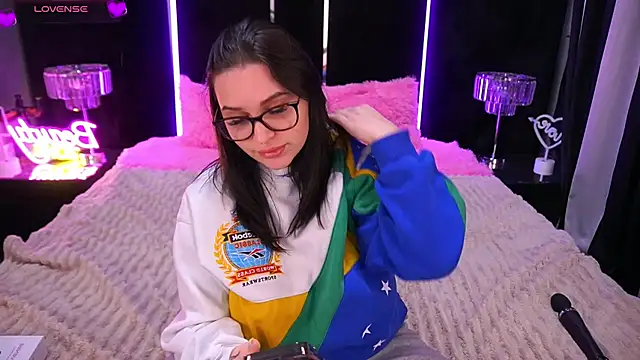 Snapshot of JeysyPotter chatting on December 14, 7:07 am JeysyPotter online show from December 14, 7:07 am