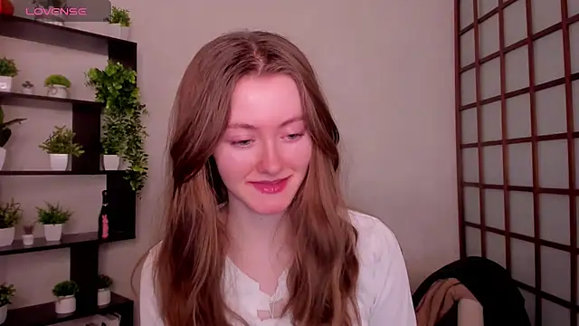 KateCuddle online show from March 12, 2:39 am