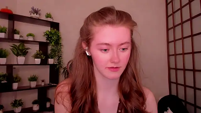 Snapshot of KateCuddle chatting on April 30, 2:40 am KateCuddle online show from April 30, 2:40 am