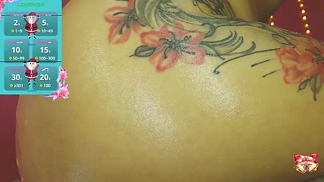 Snapshot of alaiia_rosse chatting on December 30, 2:09 am alaiia rosse online show from December 30, 2:09 am