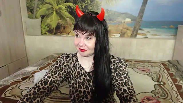 Snapshot of Aphelandra chatting on March 15, 6:47 am Aphelandra online show from March 15, 6:47 am