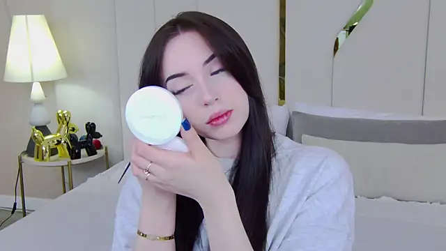 Betty Bridge online show from March 6, 5:15 am