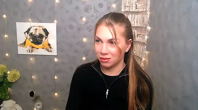 Sport Tall Doll online show from March 7, 8:02 am