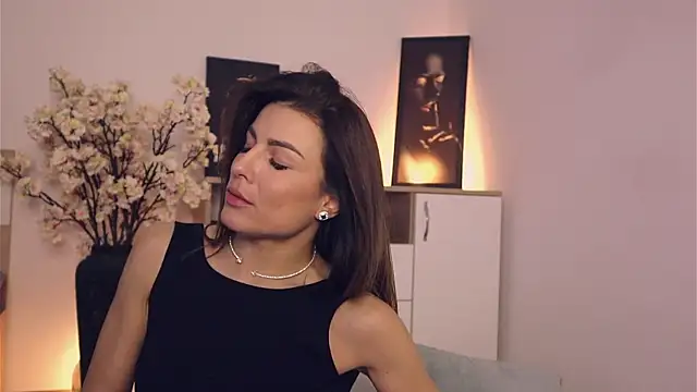 Snapshot of Misslullu chatting on January 25, 8:00 am Misslullu online show from January 25, 8:00 am