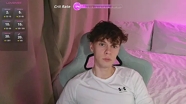 Snapshot of cute_thomas chatting on April 21, 6:34 pm cute thomas online show from April 21, 6:34 pm