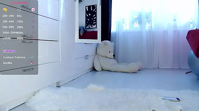 WhiteBunny online show from December 3, 7:21 am