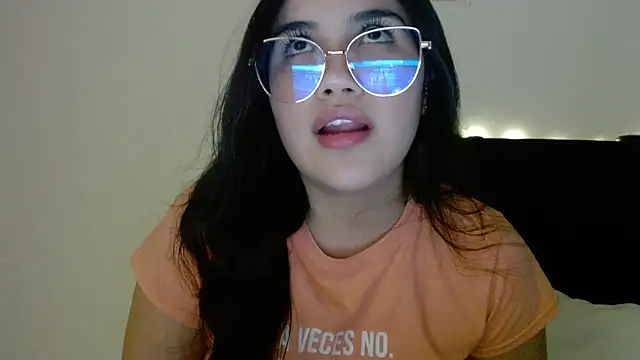 InocentHeaven1 online show from March 7, 1:02 am