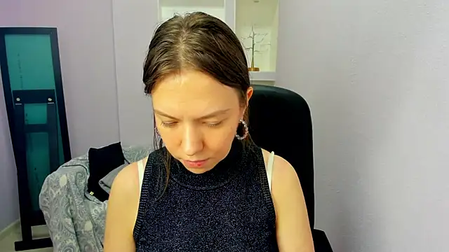 Persephoni online show from March 25, 10:43 am