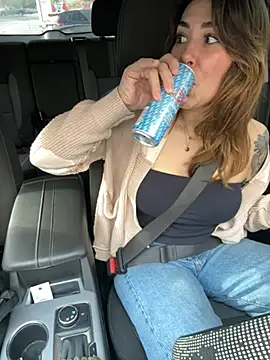 LeaGambit   online show from February 20, 4:29 pm