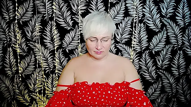 Snapshot of Olivia_playful chatting on June 22, 10:23 am Olivia playful online show from June 22, 10:23 am