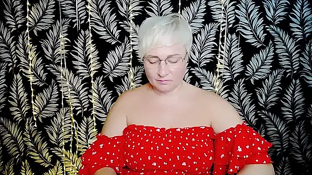Snapshot of Olivia_playful chatting on June 27, 11:04 am Olivia playful online show from June 27, 11:04 am