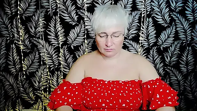 Snapshot of Olivia_playful chatting on July 17, 10:11 am Olivia playful online show from July 17, 10:11 am