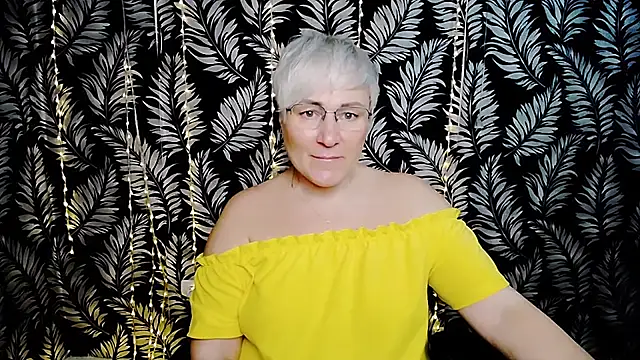 Snapshot of Olivia_playful chatting on July 30, 10:14 am Olivia playful online show from July 30, 10:14 am