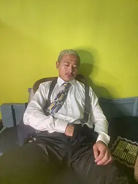 Satinshirt1992 online show from March 25, 3:51 pm