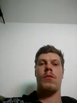 Snapshot of mojpipik21cm chatting on November 19, 11:49 pm mojpipik21cm online show from November 19, 11:49 pm